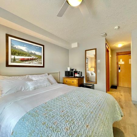 Windtower Lodge Queen Bed Suite-Ugparking&Walking2Dt Canmore Ngoại thất bức ảnh